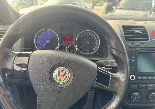 Volkswagen Golf cena 25900 przebieg: 216199, rok produkcji 2005 z Wronki małe 121